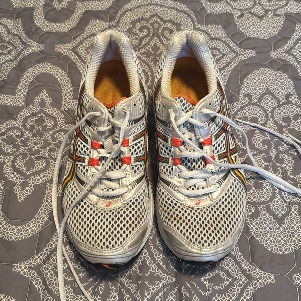 Asics Gel Cumulus Running Shoes View 2